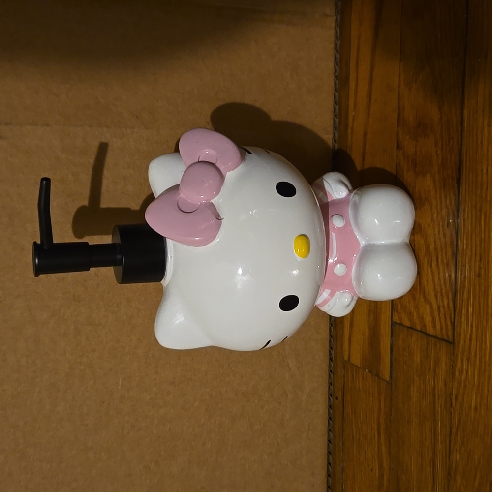 Hello Kitty Soap/Lotion Dispenser